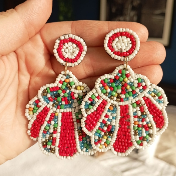 AVBL 70s Oversized Beaded Fan Earrings - Picture 3 of 4